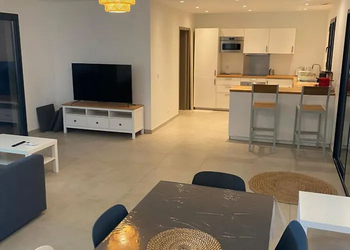 Callinajo , A 1 Min De La Lozari *